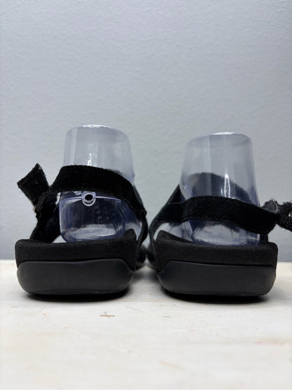 Vionic Black Suede Nikki Sandals Size 10 - Picture 5 of 8